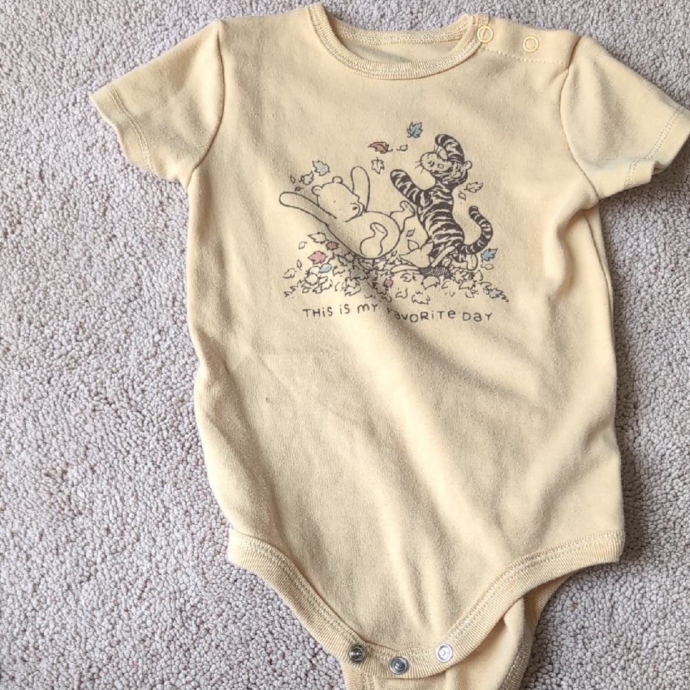 Winnie The Pooh Onesie Size 12 Months
